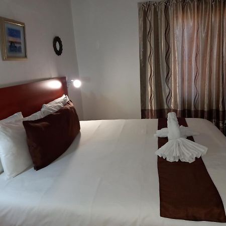 Rest Shade Bed And Breakfast Palapye Экстерьер фото