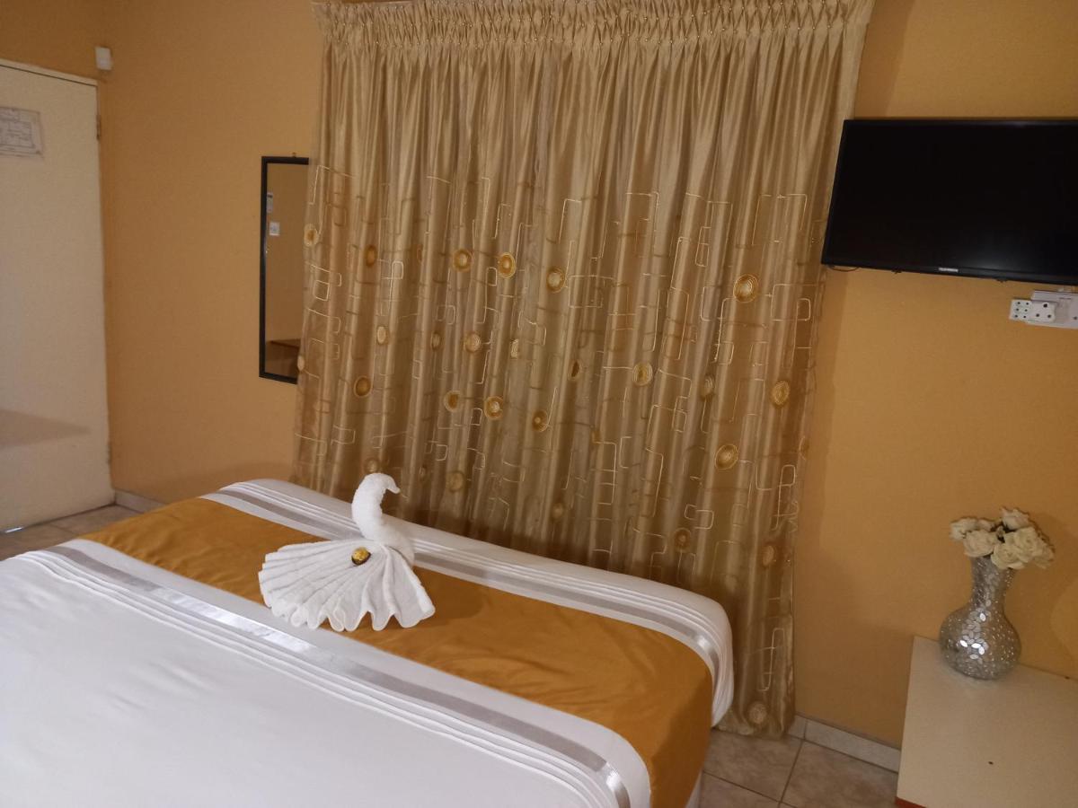 Rest Shade Bed And Breakfast Palapye Экстерьер фото